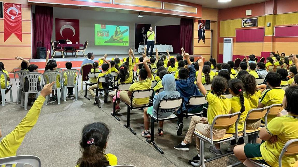 Trafik personelleri tarafından okulumuz öğrencilerine 